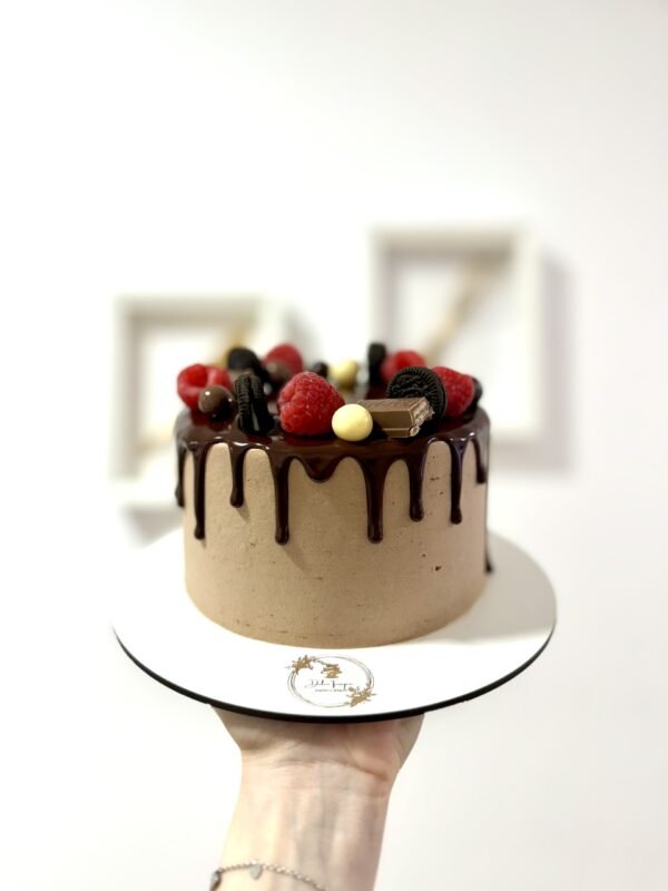 Chocolate Drip Cake - Imagen 3