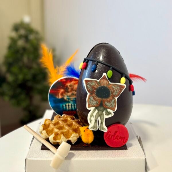 Mona Piñata Stranger Things